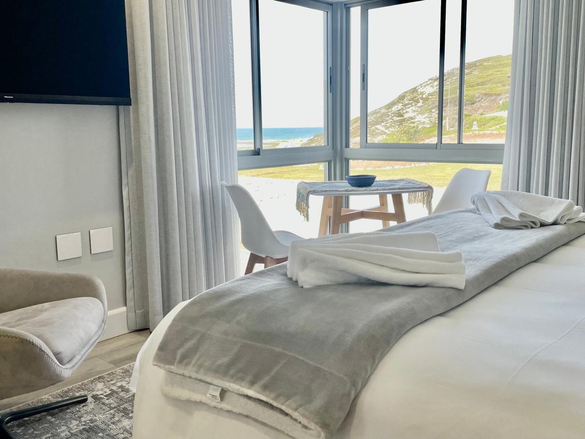 Cliff Haven Hotel Struisbaai Bilik gambar